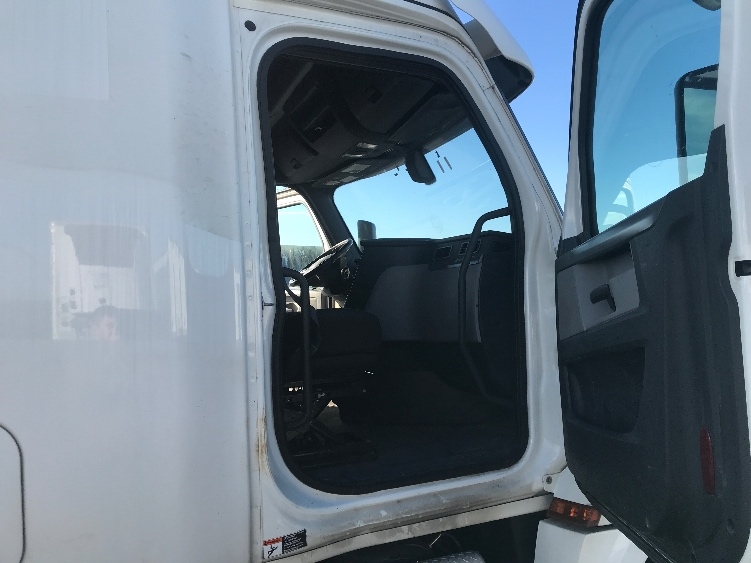 Used 2020 Freightliner Cascadia - photo 15