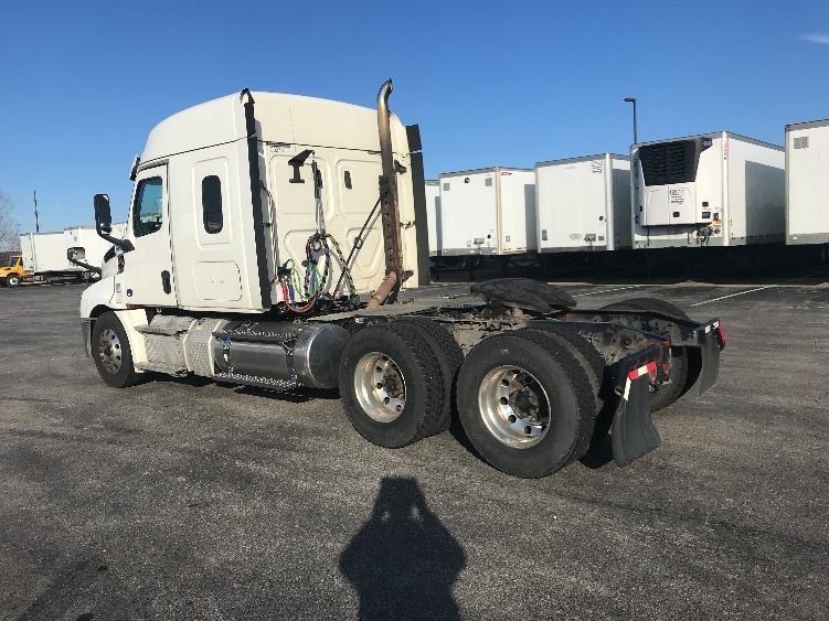 Used 2020 Freightliner Cascadia - photo 7