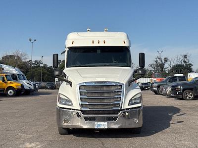 Used 2020 Freightliner Cascadia Detroit DD15AT Semi Truck with Sleeper Cab for sale #352790 - photo 2