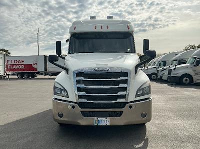 Used 2020 Freightliner Cascadia Detroit DD15AT Semi Truck with Sleeper Cab for sale #352793 - photo 2