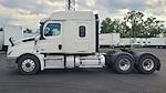 Used 2020 Freightliner Cascadia Detroit DD15AT Semi Truck with Sleeper Cab for sale #352801 - photo 4