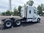 Used 2020 Freightliner Cascadia Detroit DD15AT Semi Truck with Sleeper Cab for sale #352804 - photo 7