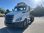 Used 2020 Freightliner Cascadia Detroit DD13 Semi Truck for sale #353438 - photo 3