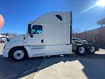 Used 2020 Freightliner Cascadia Detroit DD15AT Semi Truck with Sleeper Cab for sale #353909 - photo 4