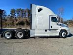 Used 2020 Freightliner Cascadia Detroit DD15AT Semi Truck with Sleeper Cab for sale #353909 - photo 8