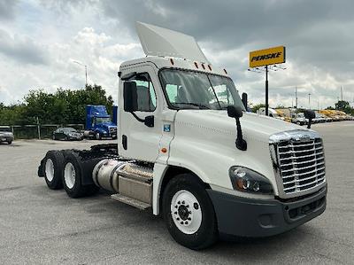 Used 2020 Freightliner Cascadia Detroit DD13 Semi Truck for sale #354004 - photo 1
