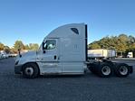 Used 2020 Freightliner Cascadia Detroit DD15AT Semi Truck with Sleeper Cab for sale #354089 - photo 4