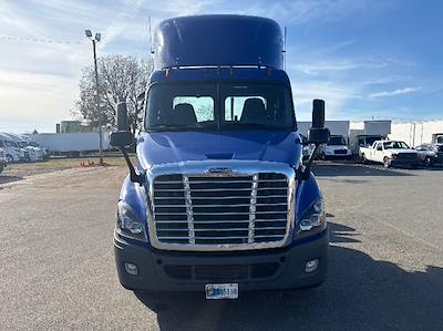 Used 2020 Freightliner Cascadia Detroit DD13 Semi Truck for sale #354121 - photo 2