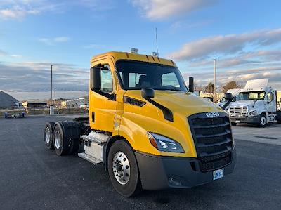 Used 2020 Freightliner Cascadia - photo 1
