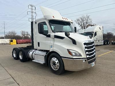 Used 2020 Freightliner Cascadia Detroit DD13 Semi Truck for sale #354236 - photo 1