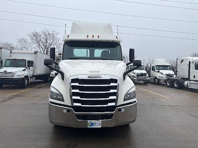 Used 2020 Freightliner Cascadia - photo 1