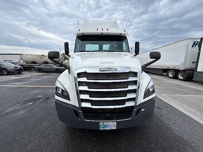 Used 2020 Freightliner Cascadia Detroit DD15AT Semi Truck for sale #354348 - photo 2