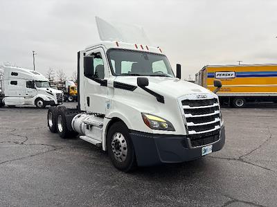 Used 2020 Freightliner Cascadia Detroit DD15AT Semi Truck for sale #354427 - photo 1