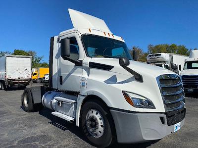 Used 2020 Freightliner Cascadia Detroit DD13 Semi Truck for sale #354438 - photo 1