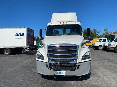 Used 2020 Freightliner Cascadia Detroit DD13 Semi Truck for sale #354438 - photo 2
