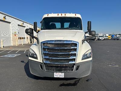 Used 2020 Freightliner Cascadia - photo 1