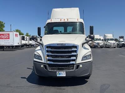 Used 2020 Freightliner Cascadia Detroit DD15AT Semi Truck for sale #354463 - photo 2