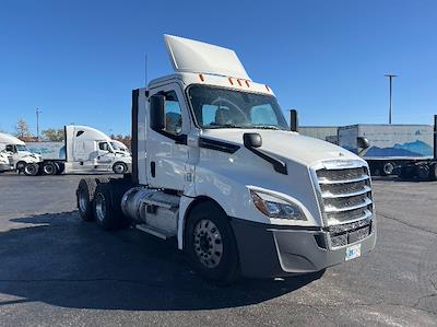 Used 2020 Freightliner Cascadia Detroit DD15AT Semi Truck for sale #354468 - photo 1
