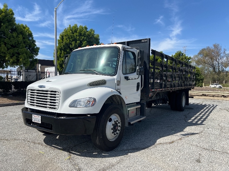 Used 2021 Freightliner M2 106 - photo 5