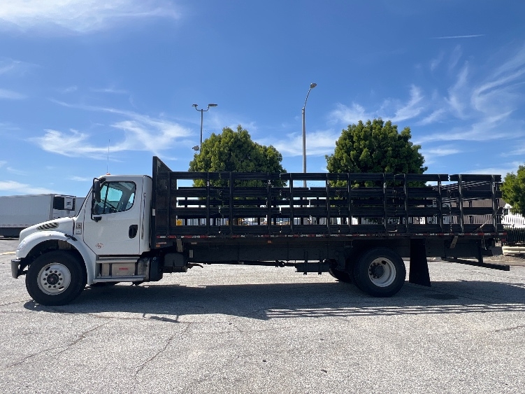 Used 2021 Freightliner M2 106 - photo 6