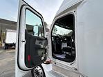 Used 2020 Freightliner Cascadia Detroit DD15AT Semi Truck with Sleeper Cab for sale #354720 - photo 9