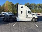 Used 2020 Freightliner Cascadia Detroit DD15AT Semi Truck with Sleeper Cab for sale #354722 - photo 8