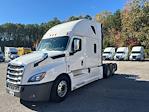 Used 2020 Freightliner Cascadia Detroit DD15AT Semi Truck with Sleeper Cab for sale #354725 - photo 3