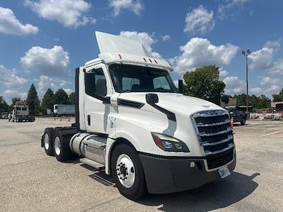 Used 2020 Freightliner Cascadia Detroit DD13 Semi Truck for sale #354916 - photo 1