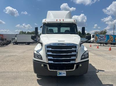 Used 2020 Freightliner Cascadia Detroit DD13 Semi Truck for sale #354916 - photo 2