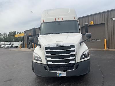 Used 2020 Freightliner Cascadia Detroit DD13 Semi Truck with Sleeper Cab for sale #355085 - photo 2