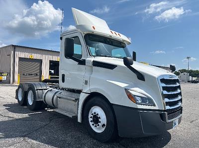 Used 2020 Freightliner Cascadia Detroit DD15AT Semi Truck for sale #355229 - photo 1