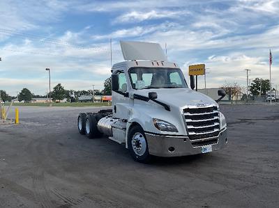 Used 2020 Freightliner Cascadia Detroit DD13 Semi Truck for sale #355340 - photo 1