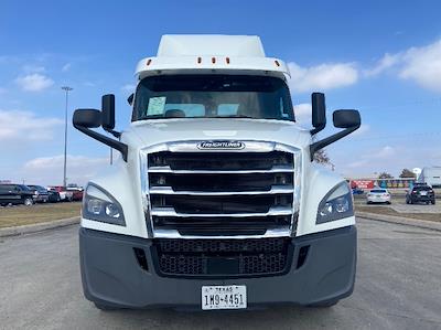 Used 2020 Freightliner Cascadia Detroit DD13 Semi Truck for sale #355344 - photo 2