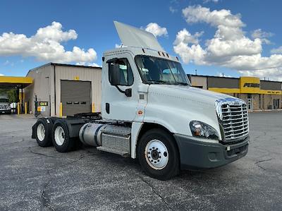 Used 2020 Freightliner Cascadia Detroit DD13 Semi Truck for sale #355380 - photo 1