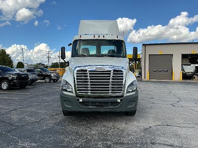Used 2020 Freightliner Cascadia Detroit DD13 Semi Truck for sale #355380 - photo 2