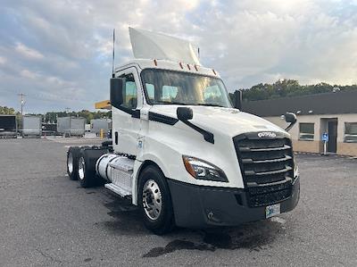 Used 2020 Freightliner Cascadia Detroit DD13 Semi Truck for sale #355384 - photo 1