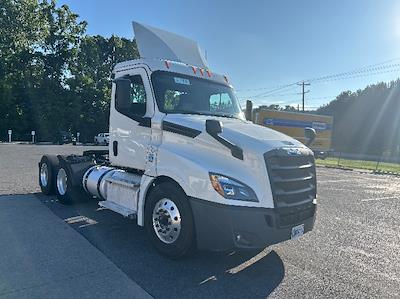 Used 2020 Freightliner Cascadia Detroit DD13 Semi Truck for sale #355385 - photo 1