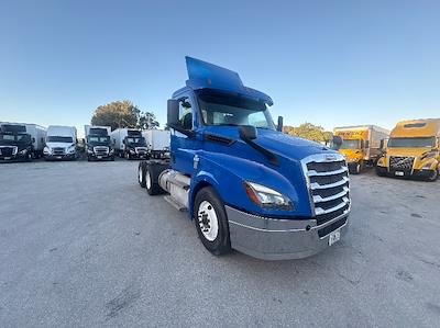 Used 2020 Freightliner Cascadia Detroit DD13 Semi Truck for sale #355437 - photo 1