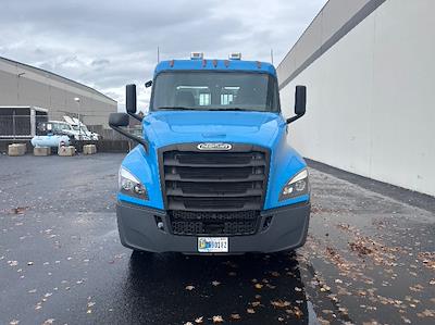 Used 2020 Freightliner Cascadia Detroit DD15AT Semi Truck for sale #355526 - photo 2