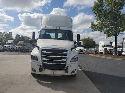 Used 2020 Freightliner Cascadia Detroit DD15AT Semi Truck for sale #355550 - photo 2