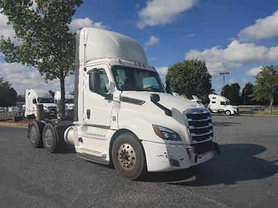 Used 2020 Freightliner Cascadia Detroit DD15AT Semi Truck for sale #355556 - photo 1