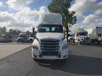 Used 2020 Freightliner Cascadia Detroit DD15AT Semi Truck for sale #355556 - photo 2