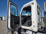 Used 2020 Freightliner Cascadia Detroit DD13 Semi Truck for sale #355565 - photo 9