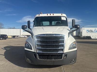 Used 2020 Freightliner Cascadia Detroit DD13 Semi Truck for sale #355566 - photo 2