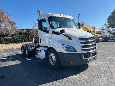 Used 2020 Freightliner Cascadia Detroit DD13 Semi Truck for sale #355568 - photo 1