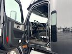 Used 2020 Freightliner Cascadia Detroit DD15AT Semi Truck with Sleeper Cab for sale #356266 - photo 9