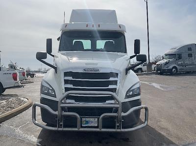 Used 2020 Freightliner Cascadia Detroit DD13 Semi Truck for sale #356291 - photo 2