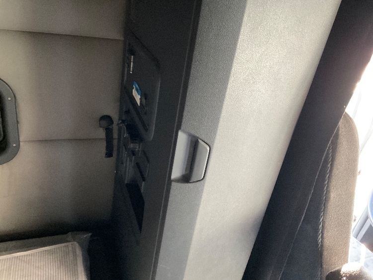Used 2020 Freightliner Cascadia - photo 20