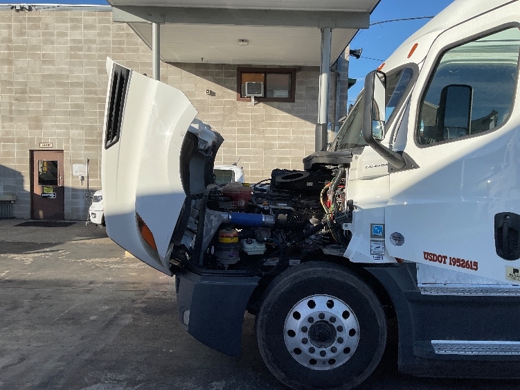 Used 2020 Freightliner Cascadia - photo 23