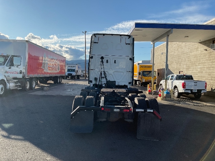 Used 2020 Freightliner Cascadia - photo 8